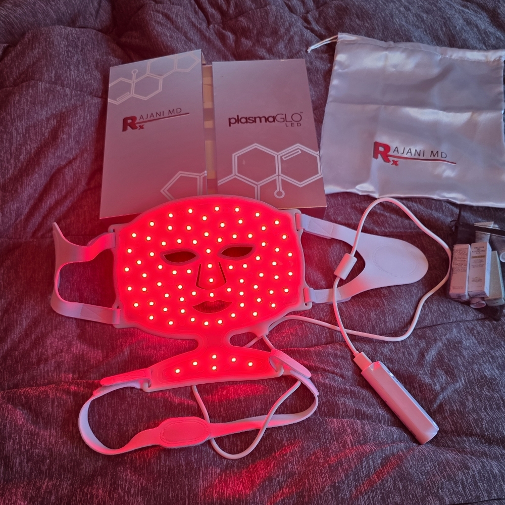 RAJANI MD Plasma GLO Red LED Light Therapy Mask